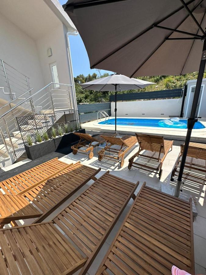 Villa Milena-With A Pool Трогир Экстерьер фото