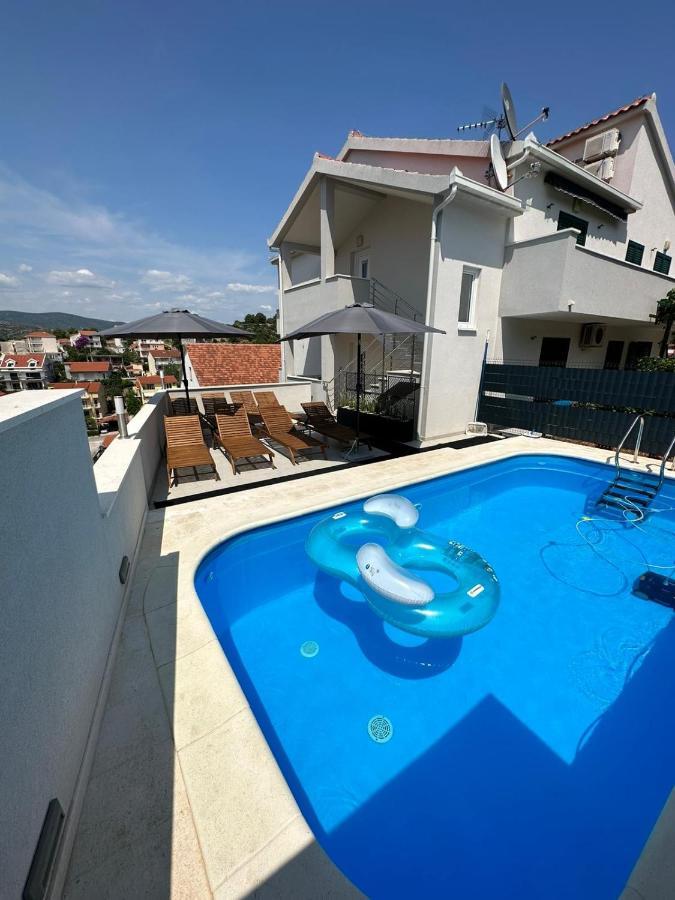 Villa Milena-With A Pool Трогир Экстерьер фото