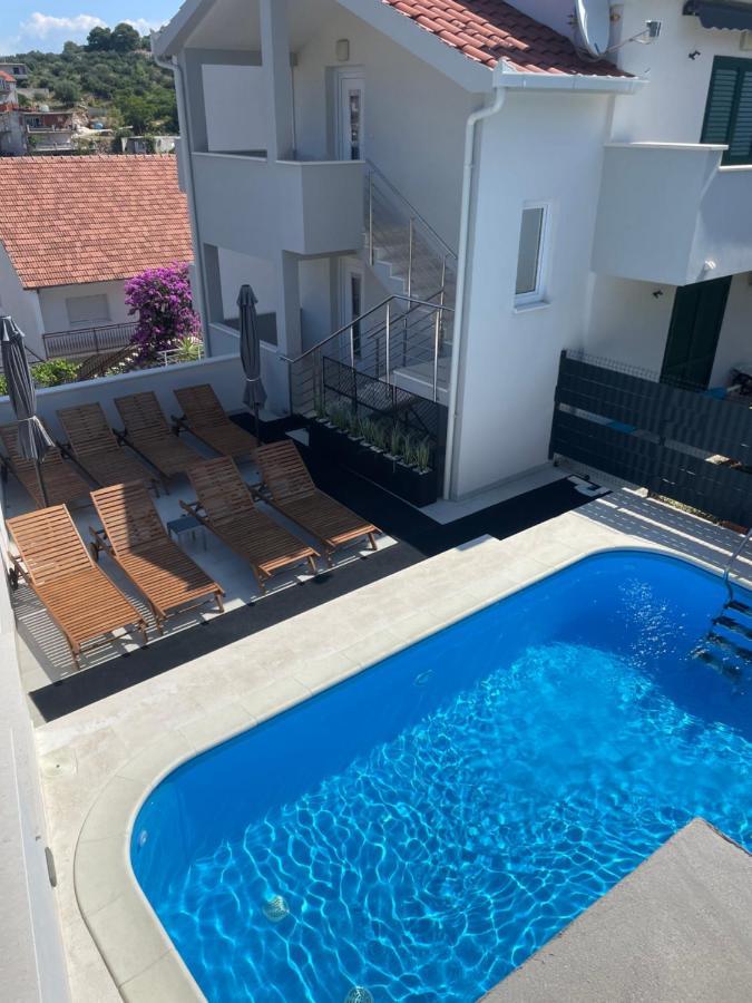 Villa Milena-With A Pool Трогир Экстерьер фото